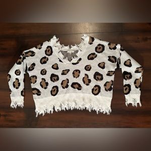 Cheetah fringe edge sweater sz s/m